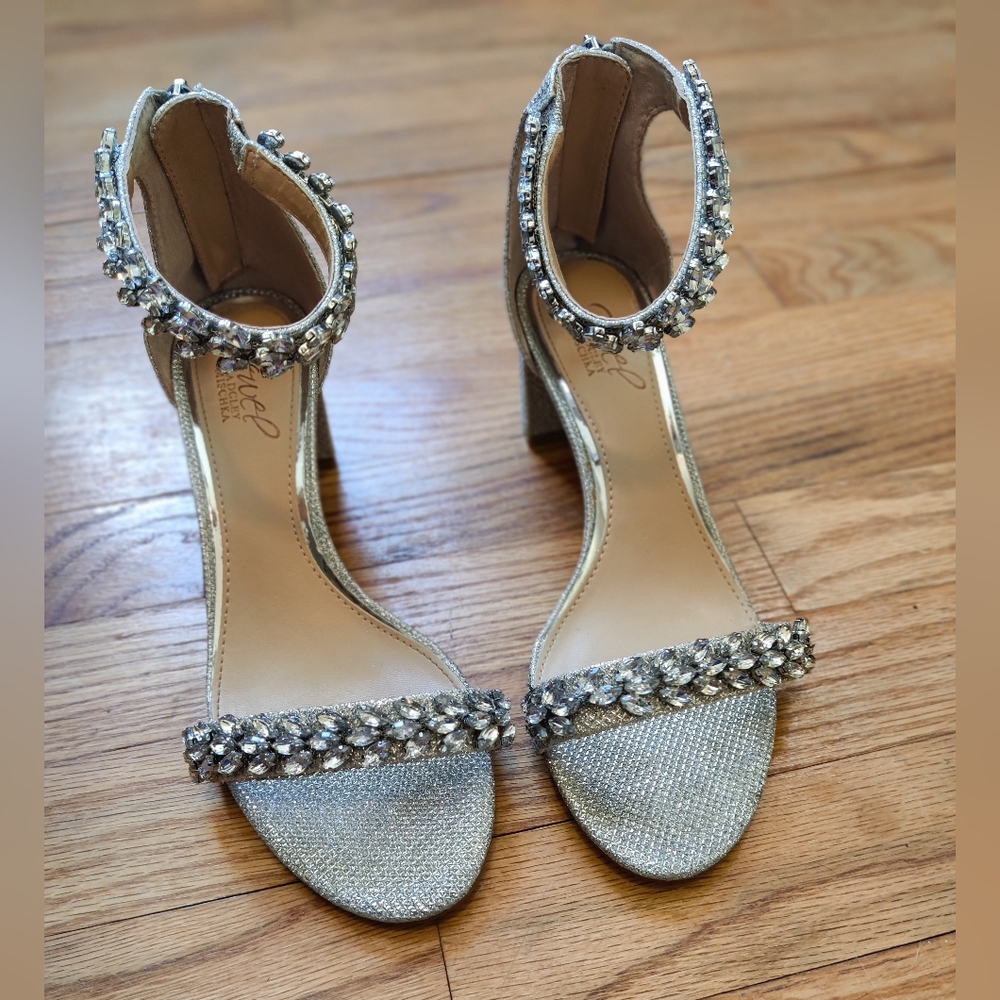 Jewel Badgley Mischka Bronwen Embellished Evening Shoe 6.5